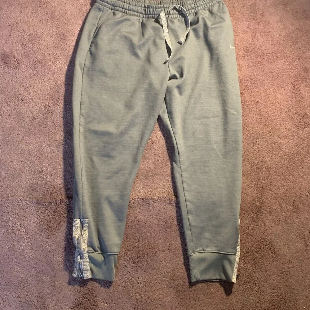 Nike Therma Pants‎ XL - Picture 2 of 6